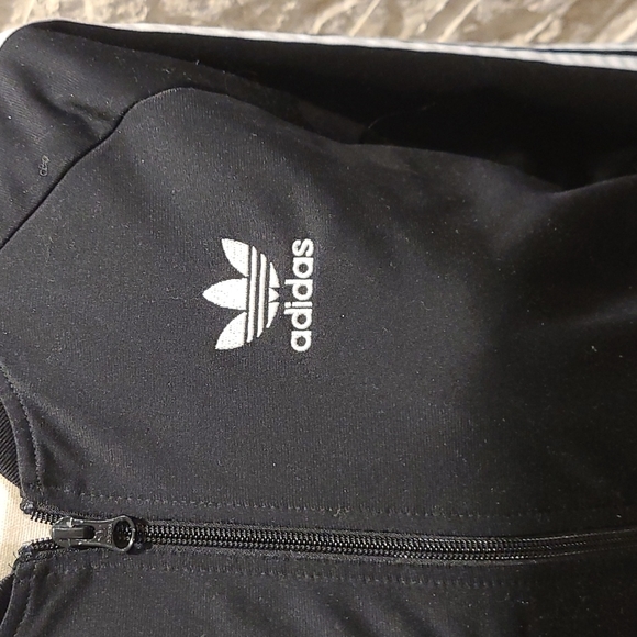 Adidas classic black & white 3 Stripe zip up jacket - Picture 2 of 6
